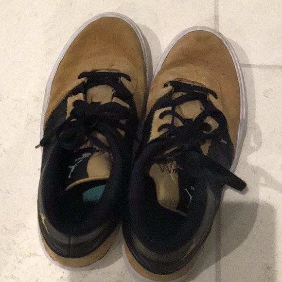 Jordan - Nike Jordan series Mid .03 elemental gold, good condition. - Picture 3 of 4